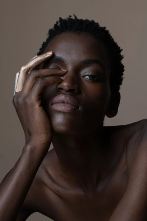 Alana Holmes 