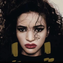 Farida Khelfa