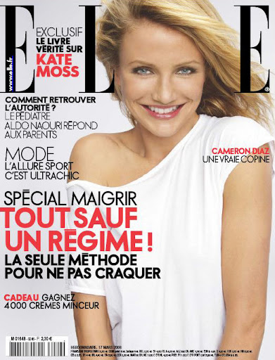 Blond woman, Cameron Diaz, smiles brightly on the cover of Elle magazine, which has headlines in French about beauty, fashion and weight loss.