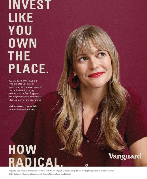 Smiling woman in financial advertising with red lipstick and large earrings on a maroon background promoting investment opportunities.