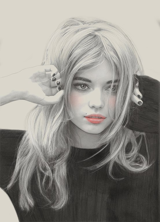 Illustration of a young woman with blonde hair wearing a black top, against a light gray background, with a focus on fashion and beauty.