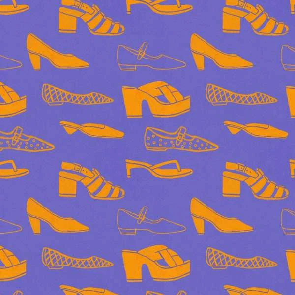 Seamless pattern with various golden-yellow vintage-style women's shoe illustrations on a textured purple background, fashion design.