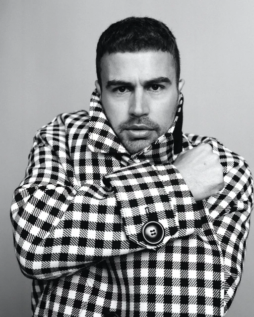 Buzz White