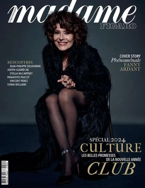 Magazine cover features Fanny Ardant in a black fur coat and sheer hosiery, seated against a grey background with text overlays.