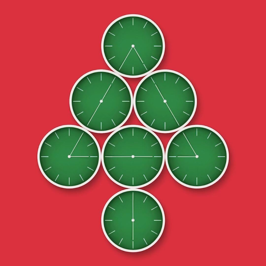 Seven green clocks with white frames are arranged in a Christmas-tree shape against a red background, displaying different times.