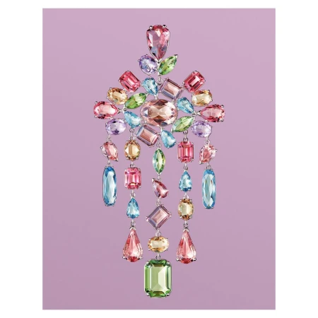 Elegant arrangement of multi-colored gemstones in a chandelier-like cascading design on a light purple background. Jewellery advertisement.