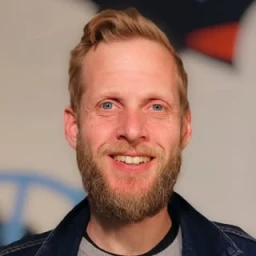 Tom Froese