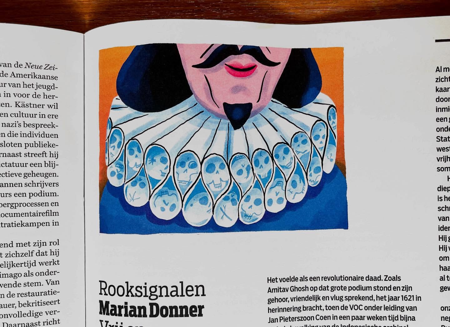 Illustration on a magazine page featuring a man in a ruff with skull details, above newspaper text and heading 'Rooksignalen'.