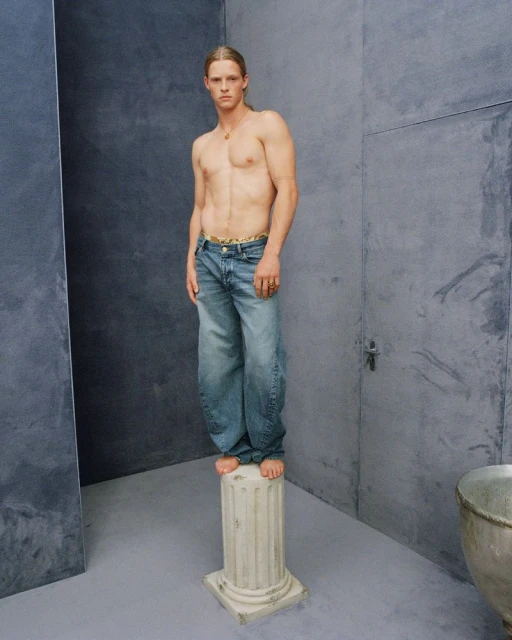 Versace S/S 25 by Zoe Ghertner