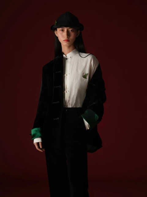 Shanghai Tang Winter 2024 陈漫艺术联袂「積翠」By 陈漫