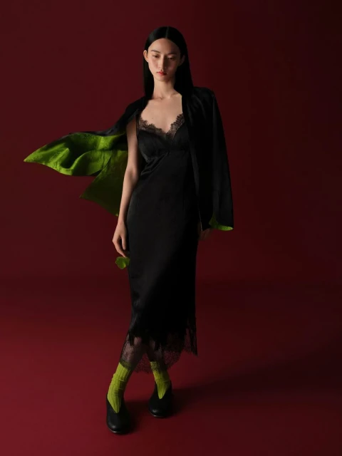 Shanghai Tang Winter 2024 陈漫艺术联袂「積翠」By 陈漫