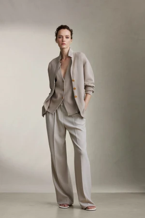 Donna Karen Spring 2025 Ready to Wear