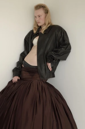 Crista Leonard