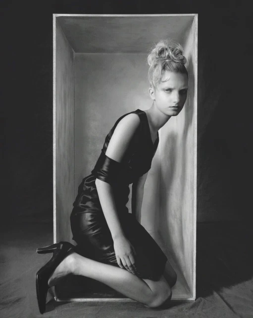 THE MOTHER OF SILHOUETTES: WHEN ARCHIVES SPEAK