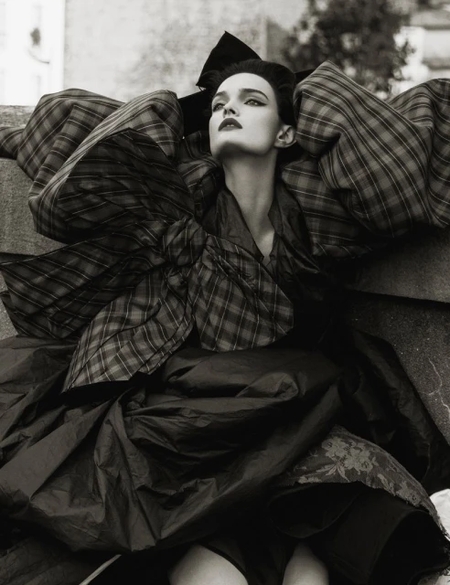 Icon Issue Lulu Tenney