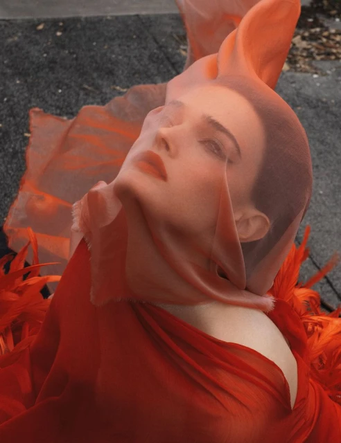 Icon Issue Lulu Tenney