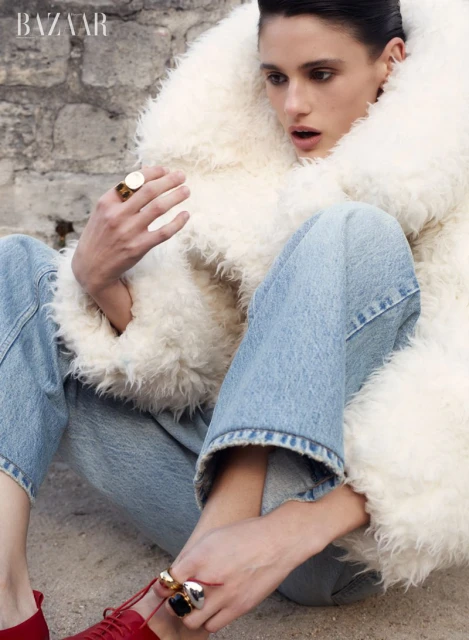 Aleyna Fitzgerald is resplendent in the city of lights