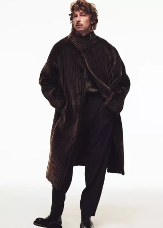 Goethe Magazine, The character of G