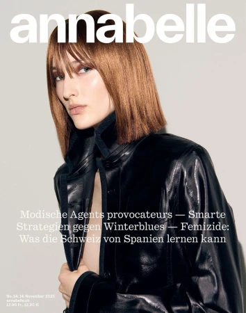 Model Mauve Dupuy wearing a glossy black leather jacket on the cover of Annabelle Magazine against an off-white background.