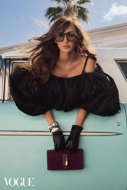 Kellery the contemporary jewelry Narrative .