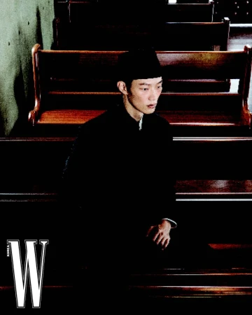 빛과 그림자의 경계에 선 가을