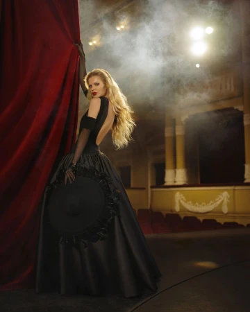 Olga Nesterenko: Life is a Theater