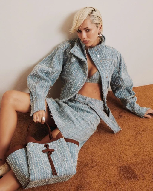 Summer 2025 Tote Bag with Delilah Belle