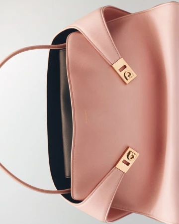 Bazaar Selects Must Have