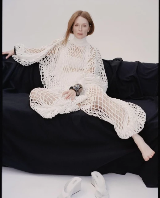 JULIANNE MOORE