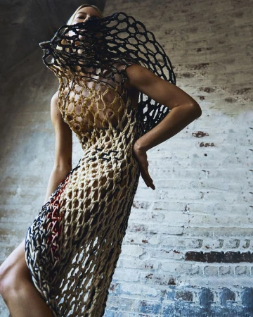 Neomania Magazine x Discover the Innovative Fashion of Kim Mesches