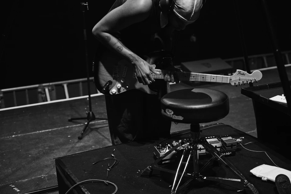 Montell Fisch, Issue 34