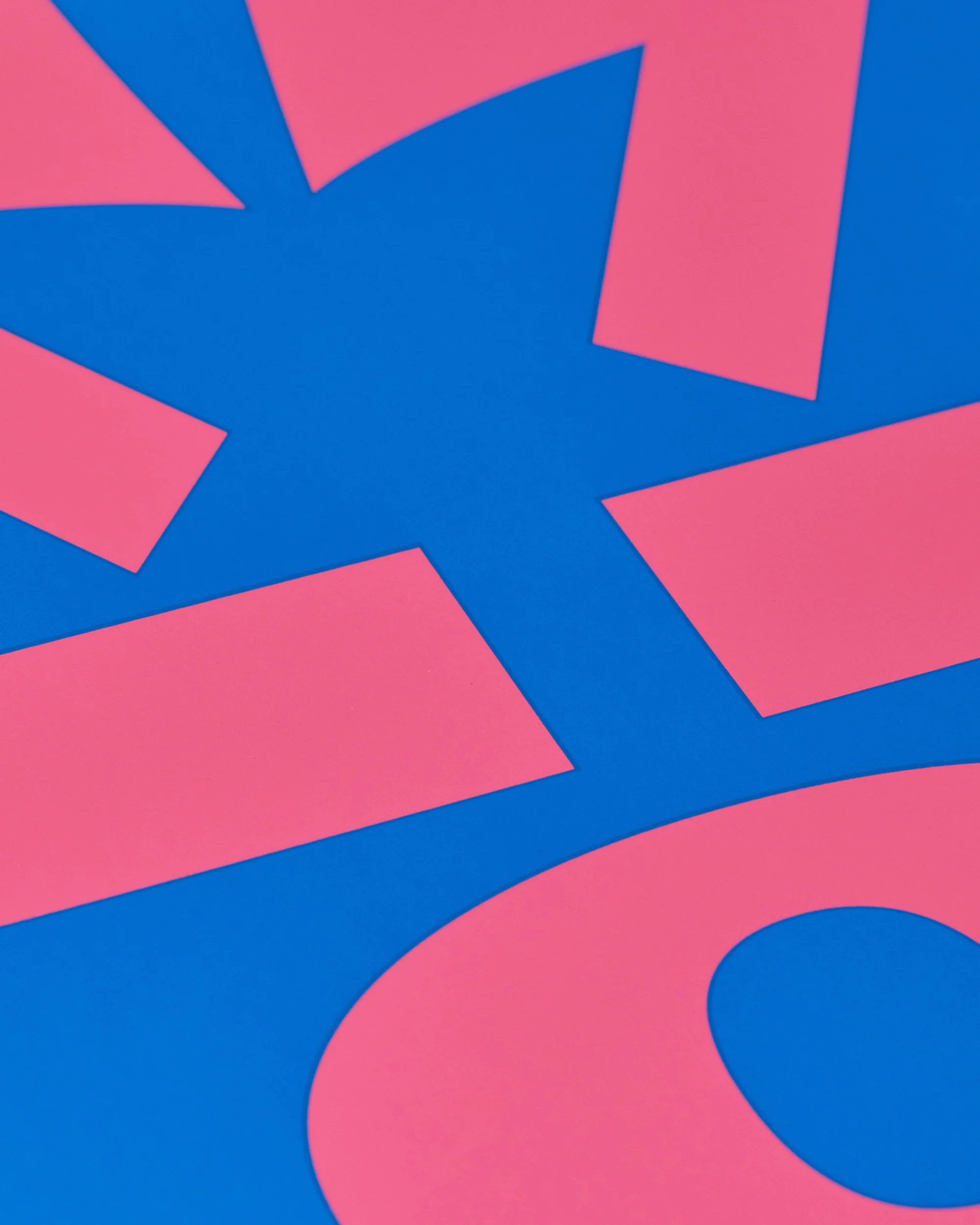 Abstract composition with pink geometric shapes on a vibrant blue background, creating a modern and minimalist design.