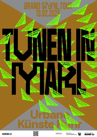 Promotional poster for 'Tunen in Mark' event featuring a gold background with black typography, light green accent triangles and logos.