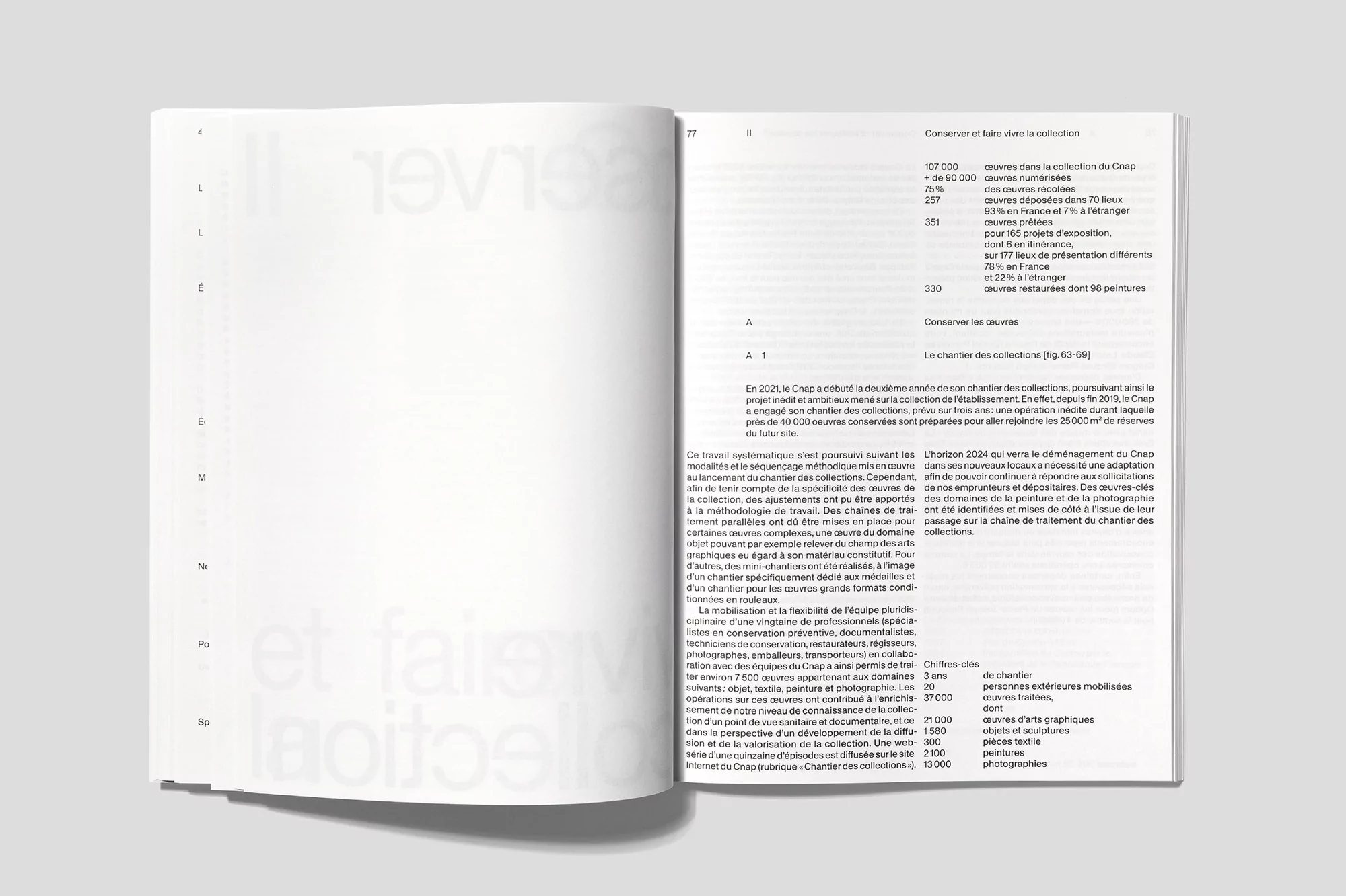 Open book pages with dense text in French, detailing the Crnap collection management and conservation, with numeric data.