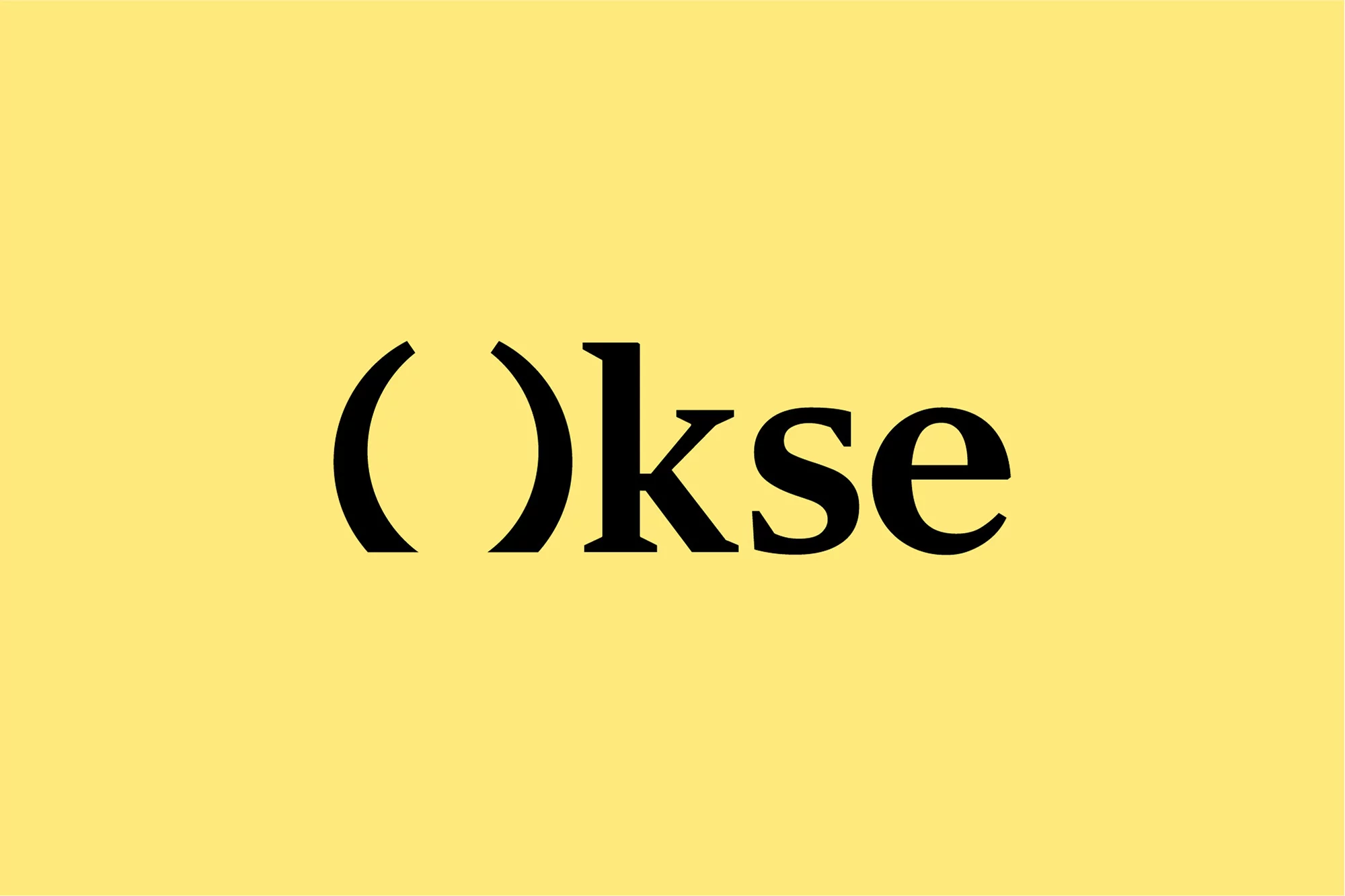 Typography art with the word "okse" stylized with parenthesis in black against a yellow background in a modern design.