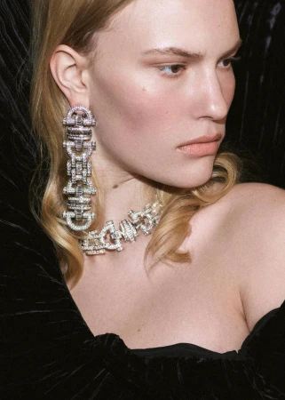 Liv Holst