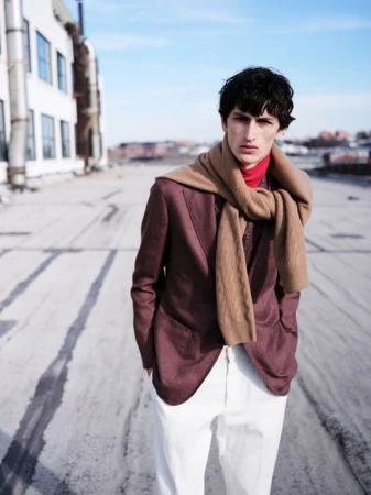 Fashion Becomes Art Issue