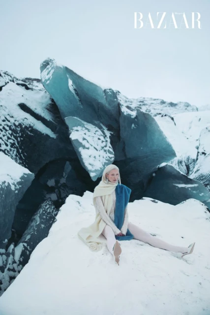 Where light freezes