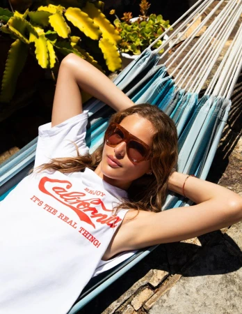 Angelina Kendall in Oz