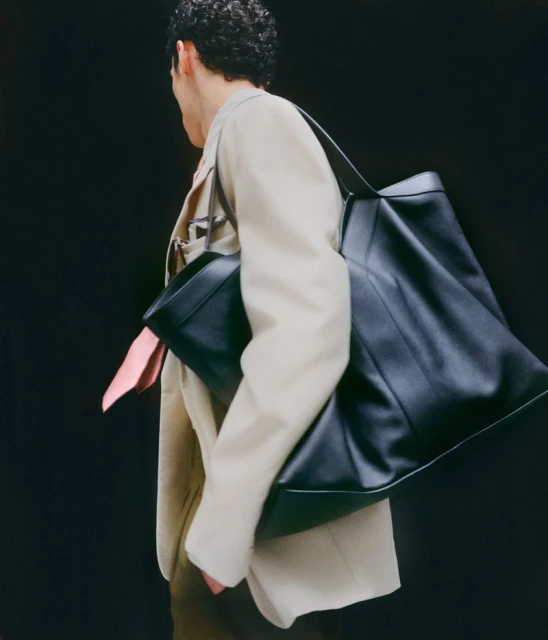 À (EM) PORTER