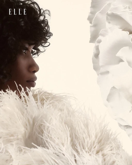 Aura Alba, Da Natura: Dos Campos Floridos à Fashion Icon