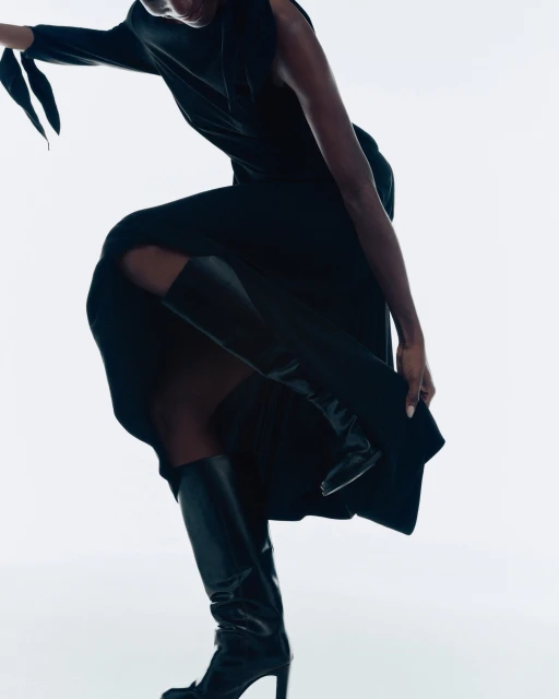 Pre-Spring 2025 Ad Campaign