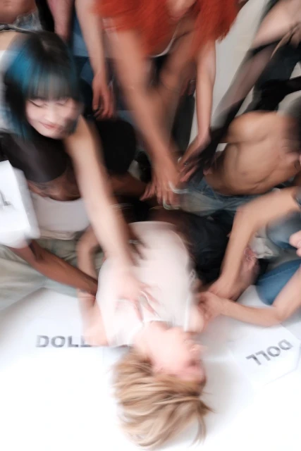 Gosh save the Dolls
