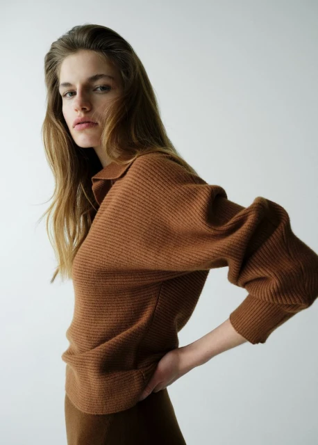 Anne Floor by Adrian Catalan