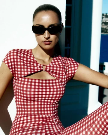 Alexandra Leclerc for FRAME 2026 Cam ...
