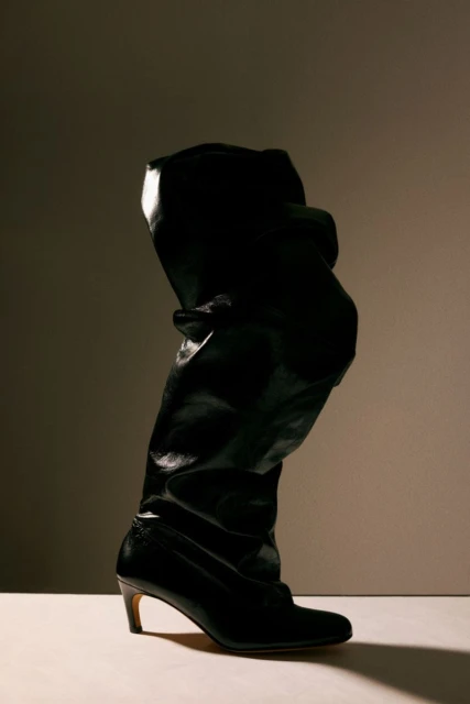 Invisible Lines - Coverstory