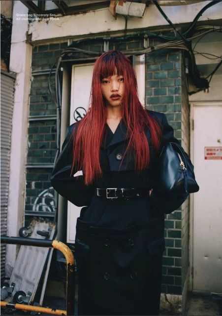 DEW Magazine “Future Bloom”