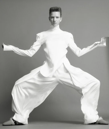 Nothing but White for Noblesse Y Ma ...