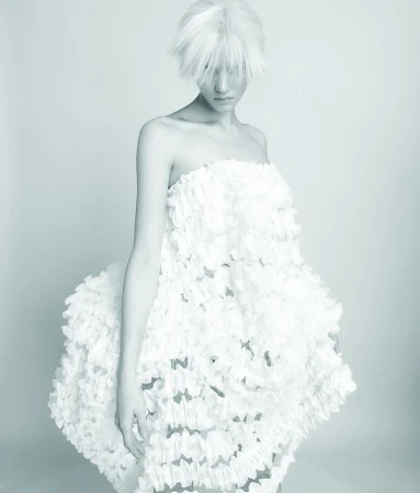 Nothing but White for Noblesse Y Ma ...