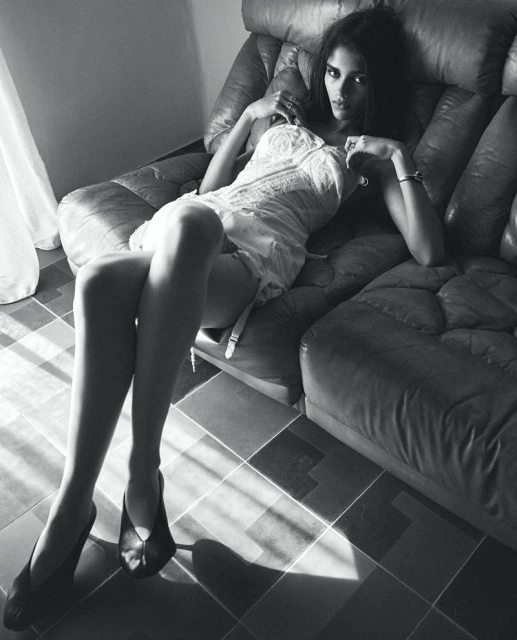 By Zoe Karssen